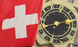 Швейцарцы сигнализируют фронт известной башни с часами в Bern, Швейцарии стоковая фотография Швейцарцы сигнализируют фронт известной башни с часами в Bern, Швейцарии стоковая фотография