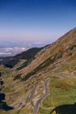 Шоссе Transfagarasan в Румынии на nighttime, фотографии долгой выдержки лунным светом стоковое изображение rf Шоссе Transfagarasan в Румынии на nighttime, фотографии долгой выдержки лунным светом стоковое изображение rf