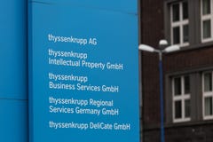 Эссен, северная Рейн-Вестфалия/Германия - 22 11 18: штабы ThyssenKrupp более quartier в Эссене Германии стоковое фото rf Эссен, северная Рейн-Вестфалия/Германия - 22 11 18: штабы ThyssenKrupp более quartier в Эссене Германии стоковое фото rf