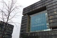 Эссен, северная Рейн-Вестфалия/Германия - 22 11 18: штабы ThyssenKrupp более quartier в Эссене Германии стоковые изображения Эссен, северная Рейн-Вестфалия/Германия - 22 11 18: штабы ThyssenKrupp более quartier в Эссене Германии стоковые изображения