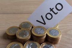 ‚Voto ‚auf portugiesisch: Abstimmung, politische Korruption in Brasilien und der Kauf von Stimmen in den Wahlen lizenzfreie stockfotografie ‚Voto ‚auf portugiesisch: Abstimmung, politische Korruption in Brasilien und der Kauf von Stimmen in den Wahlen lizenzfreie stockfotografie