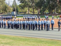 € de CANBERRA, AUSTRALIE « le 25 avril 2019 : Un contingent marchant chez Anzac Day National Ceremony tenu annuellement à Canber photos stock € de CANBERRA, AUSTRALIE « le 25 avril 2019 : Un contingent marchant chez Anzac Day National Ceremony tenu annuellement à Canber photos stock