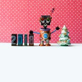 友好的机器人2018年活版数字,红色小点背景样式 创造性的设计新年xmas海报 复制空间 库存图片 友好的机器人2018年活版数字,红色小点背景样式 创造性的设计新年xmas海报 复制空间 库存图片
