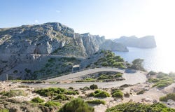 在Cap de Formentor -马略卡,西班牙-欧洲美丽的海岸的山蛇纹石 库存照片 在Cap de Formentor -马略卡,西班牙-欧洲美丽的海岸的山蛇纹石 库存照片
