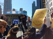 媒介,学校不是Warzones, NYC 3月我们的生活,抗议, NY,美国 免版税库存照片 媒介,学校不是Warzones, NYC 3月我们的生活,抗议, NY,美国 免版税库存照片