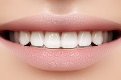 完善年轻美丽的妇女,完善的健康白色牙微笑 牙齿漂白, ortodont、关心牙和健康 库存图片 完善年轻美丽的妇女,完善的健康白色牙微笑 牙齿漂白, ortodont、关心牙和健康 库存图片