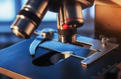 实验室、显微镜化学生物测试样品的,医疗设备,科学和健康保健研究背景 库存图片 实验室、显微镜化学生物测试样品的,医疗设备,科学和健康保健研究背景 库存图片