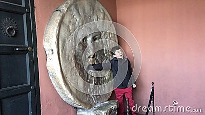 真理之口 影视素材 视频包括有内部 意大利语 男性 历史 实际 解毒剂 资本 教会 真理之口 影视素材 视频包括有内部 意大利语 男性 历史 实际 解毒剂 资本 教会