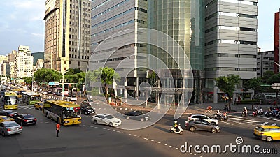 台湾首都中部一个繁忙的十字路口 四千影视素材 视频包括有商业 背包 大都会 交叉点 城市 台湾首都中部一个繁忙的十字路口 四千影视素材 视频包括有商业 背包 大都会 交叉点 城市