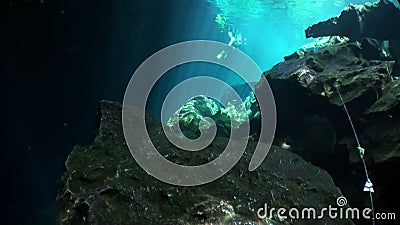 墨西哥育卡坦洞窟美 影视素材 视频包括有新鲜 污水池 潜水 尤加坦 洞穴 壮丽的 阳光