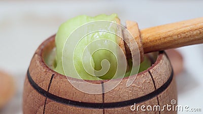 生姜和石灰的绿色有机蜂蜜特选焦点影视素材 视频包括有倾吐 视图 有用 宏指令 蜂蜜 医学 生姜和石灰的绿色有机蜂蜜特选焦点影视素材 视频包括有倾吐 视图 有用 宏指令 蜂蜜 医学
