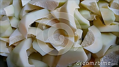 番木瓜英语名称 番木瓜科学名称carica Papaya Linn 这段录象是从木瓜里 切成碎片股票视频 视频包括有录影 厨师