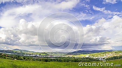 雨虹云在天空和阴影中移动 在风景中闪闪发亮 闪闪发光股票视频 视频包括有雨虹云在天空和阴影中移动 在风景中闪闪发亮 闪闪发光 雨虹云在天空和阴影中移动 在风景中闪闪发亮 闪闪发光股票视频 视频包括有雨虹云在天空和阴影中移动 在风景中闪闪发亮 闪闪发光