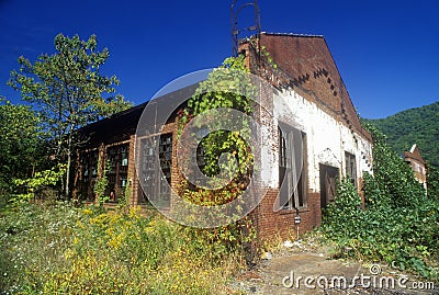 Abandoned building with broken windows on Highway US Route 60,WVA Stock Photo