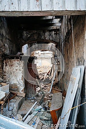 Abandoned destroyed old building in central Baku, Azierbaijan Editorial Stock Photo
