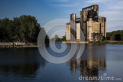 Abandoned Grain Elevators and river - Buffalo, New York Stock Photo