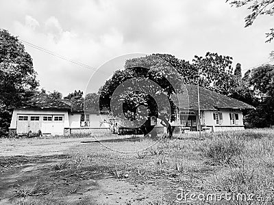 Abandoned residence. It was occupied by officials of Colomadu sugar factory during the reign of Amangkurat IV. Stock Photo