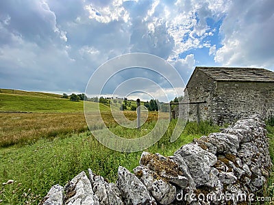 Abandoned stone farmhouse on walk to janets foss Stock Photo