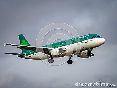 Aer Lingus Airbus A320 landing Editorial Stock Photo