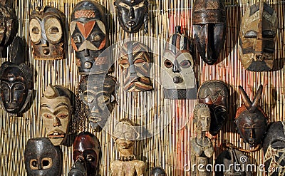 Afbeeldingsresultaat voor afrikaanse maskers