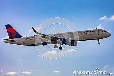Airbus A321-211 Delta Air Lines Editorial Stock Photo