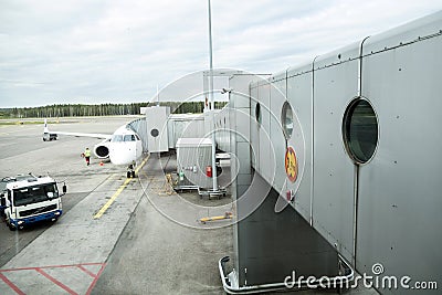 airplane waiting for passengers on international airport helsinki vantaa Editorial Stock Photo