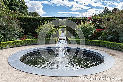 ALNWICK, NORTHUMBERLAND/UK - AUGUST 19 : Water feature in Alnwick Castle gardens Northumberland on August 19, 2010 Stock Photo