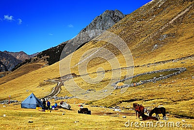 Alpine landscape in Cordiliera Huayhuash Stock Photo