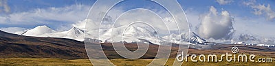 Altai, Ukok plateau. Beautiful sunset with mountains in the background. Snowy peaks autumn. Journey through Russia, Altay Stock Photo