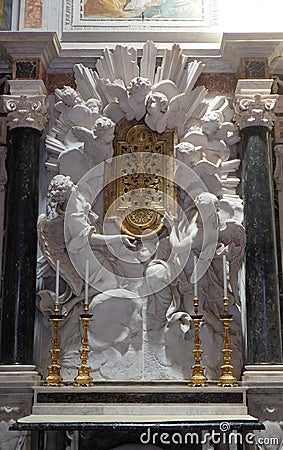 Altar in Chapel Cenami, Basilica of San Frediano, Lucca, Italy Stock Photo
