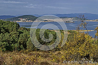 Amazing autumn view holiday village around Tsigov chark resort and Batak dam reservoir, Rhodope mountains Stock Photo