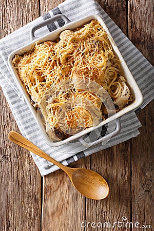 American food: tetrazzini with spaghetti, mushrooms, cheese, chi Stock Photo