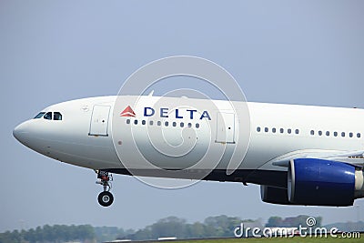 Amsterdam the Netherlands - May 6th, 2017: N854NW Delta Air Editorial Stock Photo