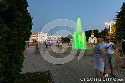 Anapa, Russia - July 17, 2020: Tourist-filled Soviets Square in Anapa, beautiful fountains in front of the city administration of Editorial Stock Photo