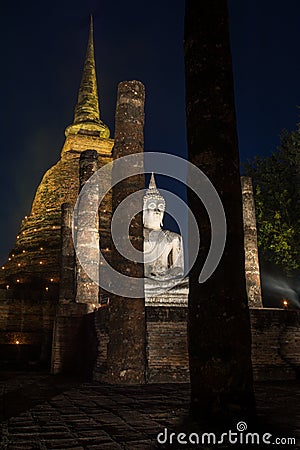 The ancient Buddhist temple of Wat Sa Si in evening twilight. H Stock Photo