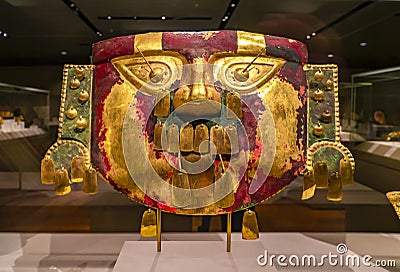 An ancient Golden Inca Mask at the Metropolitan Museum of Art, Manhattan, New York City. Editorial Stock Photo