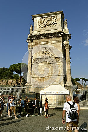 Anti-terrorism soldier on patrol in Rome tourist sites Editorial Stock Photo