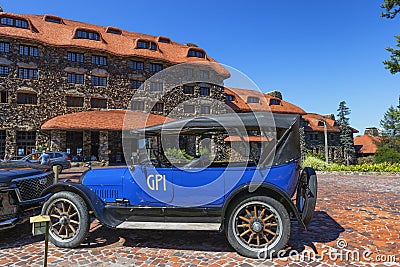 Antique auto sits parked in front of the Omni Grove Inn in Ashville, North Carolina Editorial Stock Photo
