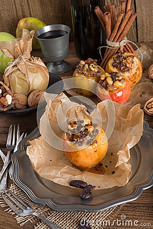 Apfel mit Nuss Karamell FÃ¼llung Stock Photo