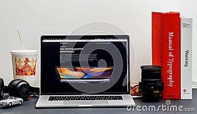 Apple MacBook Pro website internet store Editorial Stock Photo