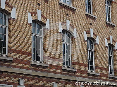 Arched lintels with white painted keystones and supporting abutme Stock Photo