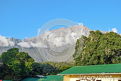 Miriakamba Hut against the background of Mount Meru, Tanzania Stock Photo