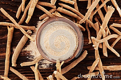 Ashwagandha roots and powder Stock Photo