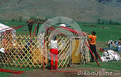 Assembling a yurt, Mongolia Stock Photo