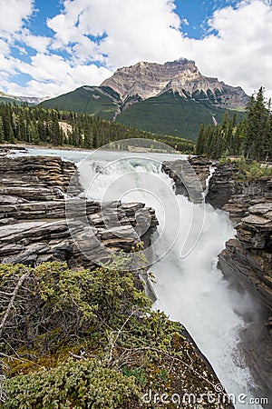Athabasca Falls in the Canadian Rockies along the scenic Icefields Parkway, between Banff National Park and Jasper National Park Stock Photo
