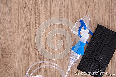 Atomizing tools and a mask used to treat pneumonia Stock Photo