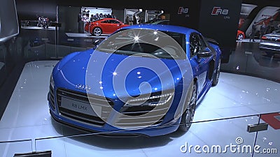 Audi R8 LMX автомобиль мира первый серийный с светами лазеров Audi R8 LMX автомобиль мира первый серийный с светами лазеров