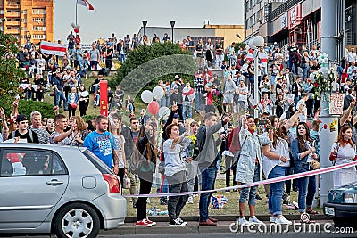 August 14 2020 Minsk Belarus Many people stand by the roadside to protest against violence Editorial Stock Photo