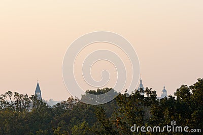 Aussicht vom Turm der Wallwitzburg Ã¼ber BÃ¤ume Richtung Dessau im Herbst Stock Photo