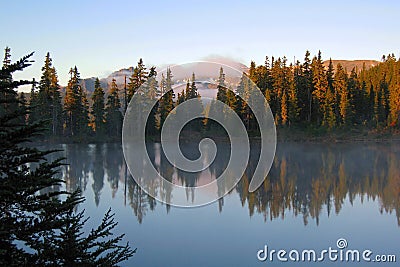 Strathcona Provincial Park, Vancouver Island, Autumn Sunrise at Kwai Lake, Forbidden Plateau, British Columbia, Canada Stock Photo